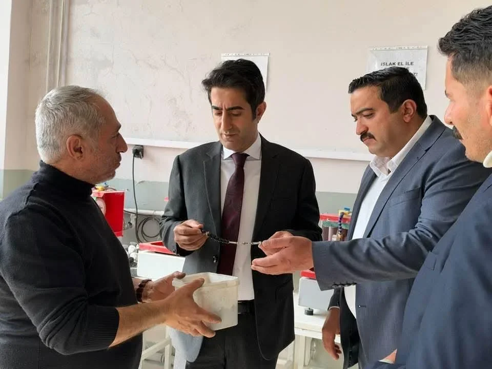 Sarıkamış’ta kadın eliyle Obsidyen Taşı sanata dönüşüyor