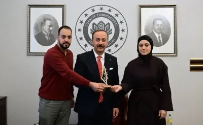 Isparta Valisi Abdullah Erin, Hind Recep’in annesi Wissam Hamada’yı valilikte ağırladı